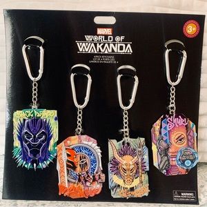 Brand New Disney Parks Marvel World of Wakanda Set Of 4 Collectible Keychains